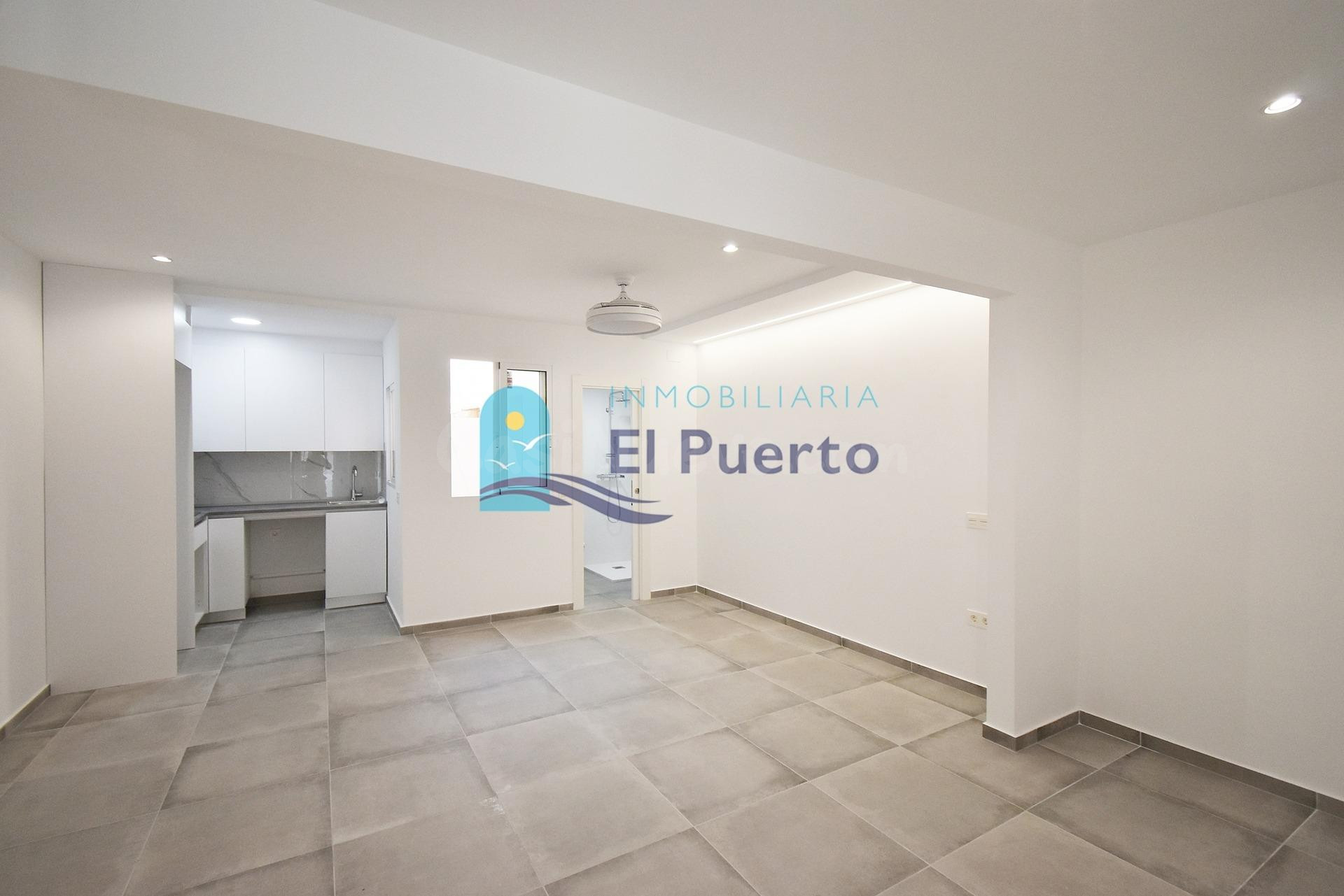 ÁTICO DÚPLEX REFORMADO A UN PASO DEL PASEO MARÍTIMO – REF 1135