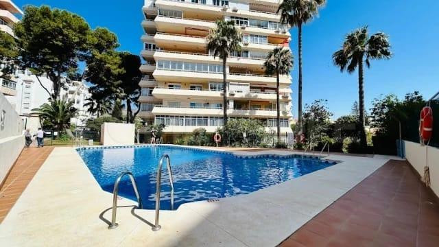 Estudio con terraza, piscina y parking