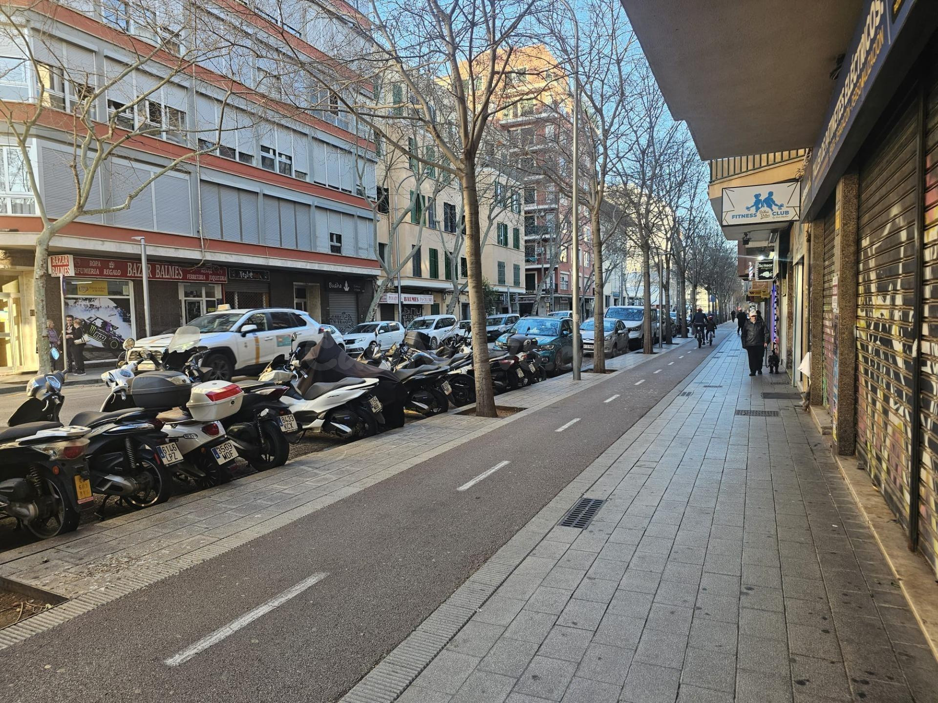 SE VENDE ALMACEN -TRASTERO CALLE BALMES