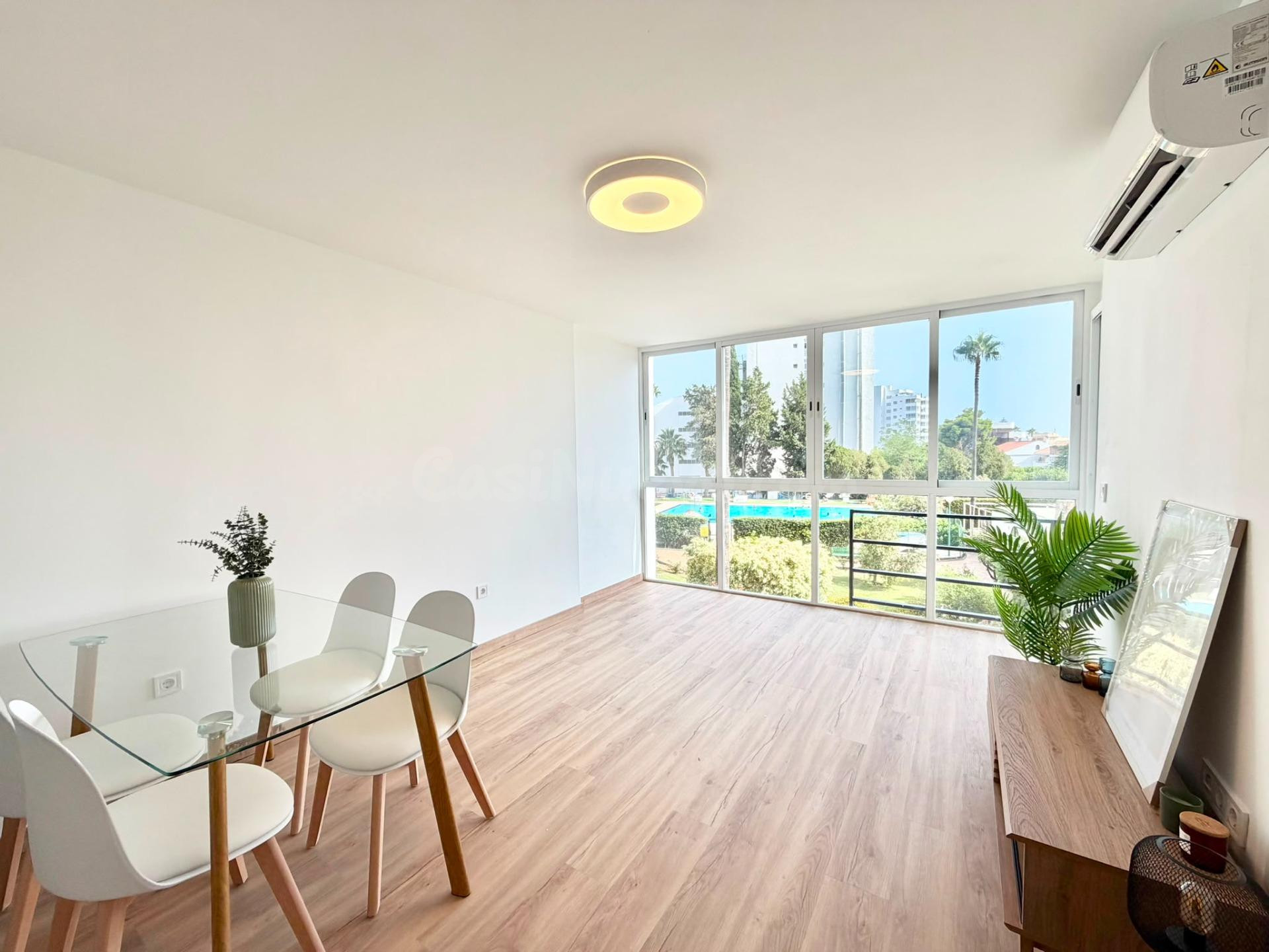 Apartamento totalmente  reformado 2d con licencia turistica,Benalmadena;Arroyo de la Miel