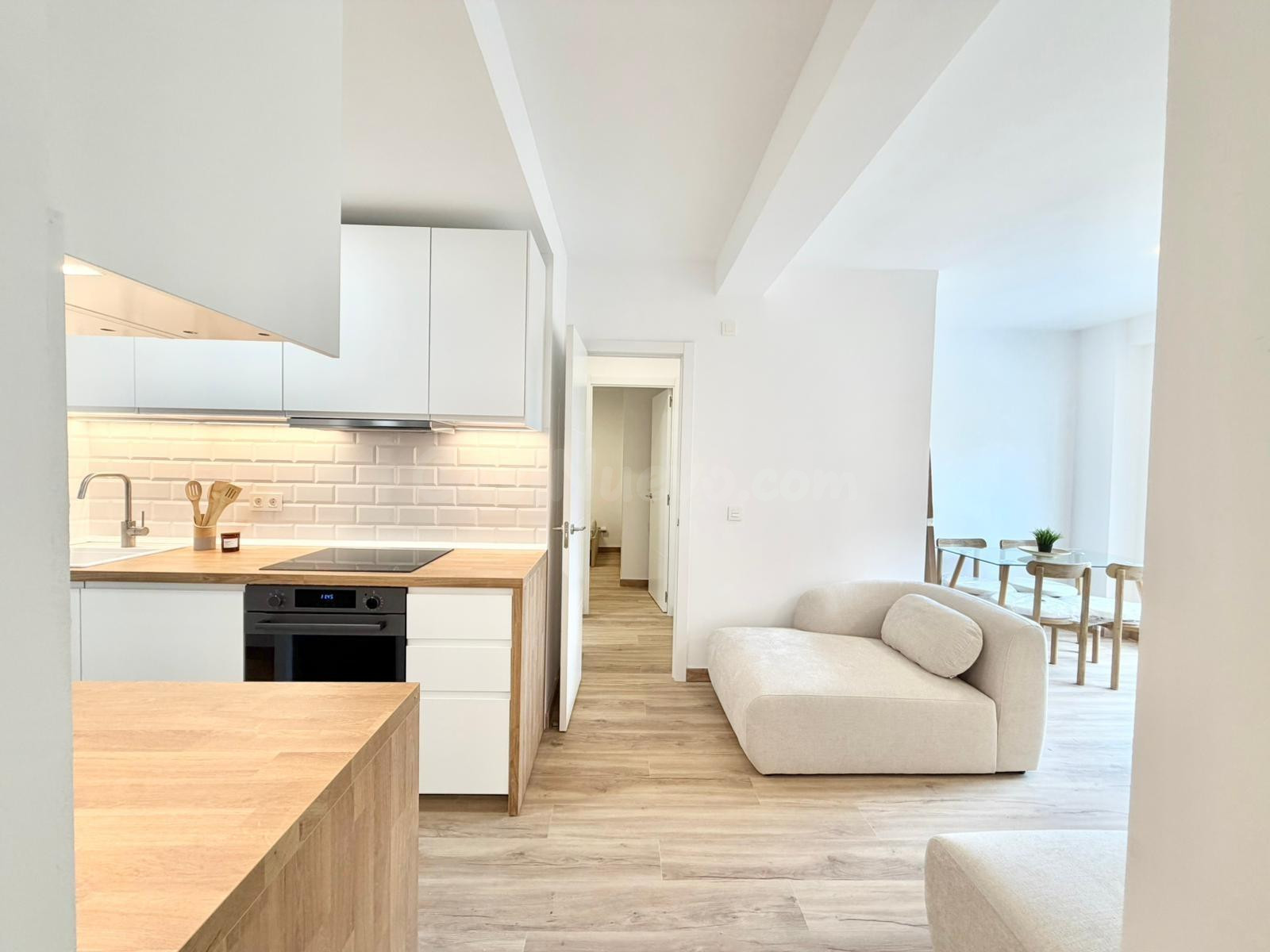 Impresionante apartamento de 2 habitaciones, totalmente renovado - En pleno corazón de Arroyo de la Miel