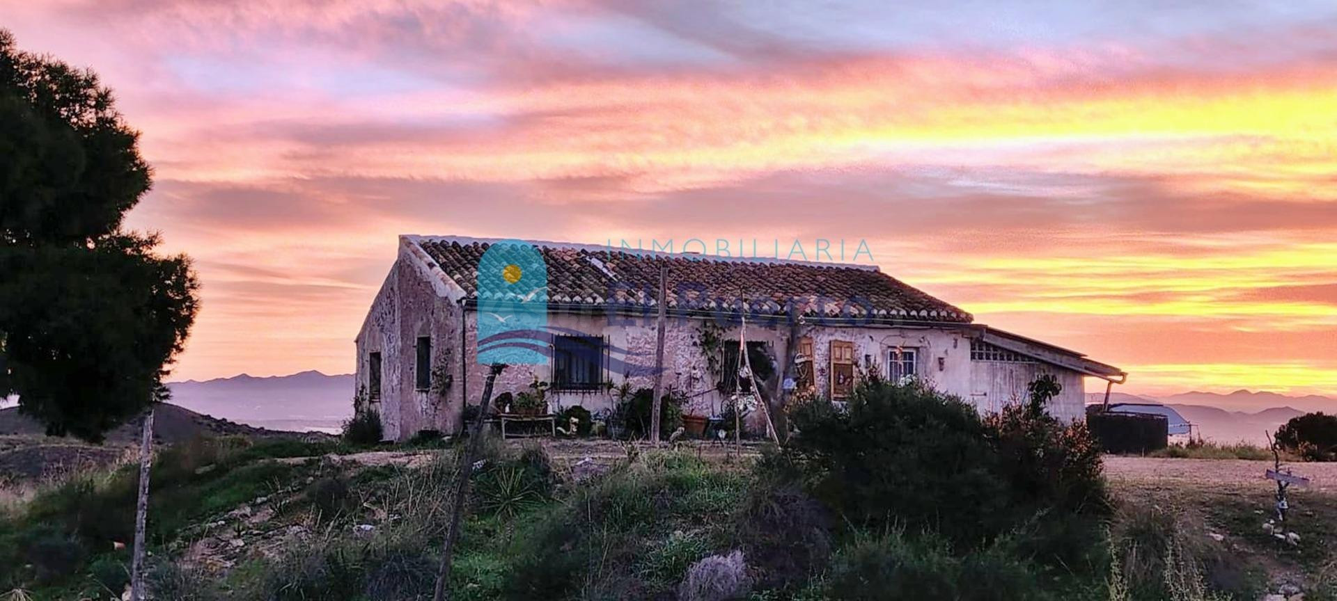 AMPLIA CASA CON TERRENO EN GAÑUELAS, MAZARRÓN - OPORTUNIDAD DE INVERSIÓN - REF 1753