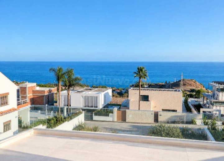 Exclusiva Villa de Lujo con Vistas Panorámicas al Mar en Benalmádena