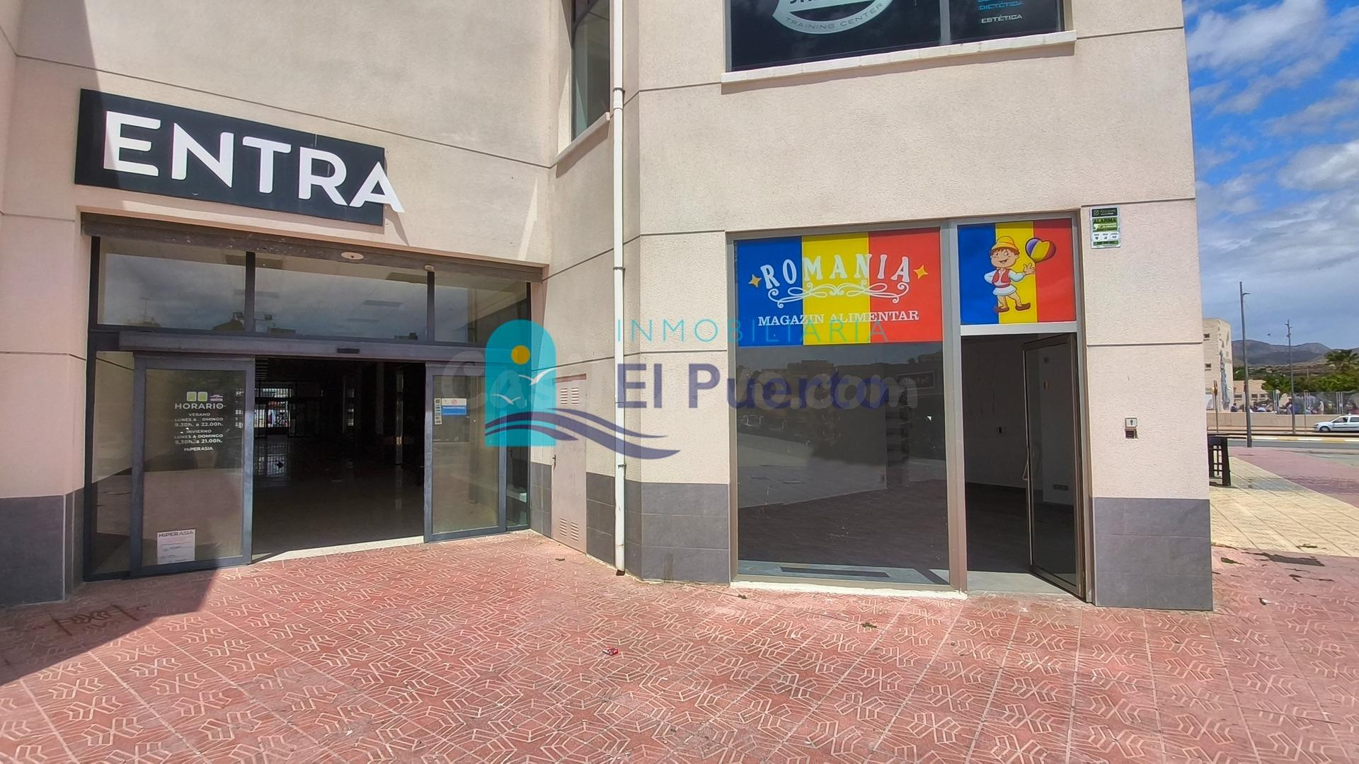 AMPLIO LOCAL COMERCIAL EN EL PUERTO DE MAZARRÓN - REF 1134