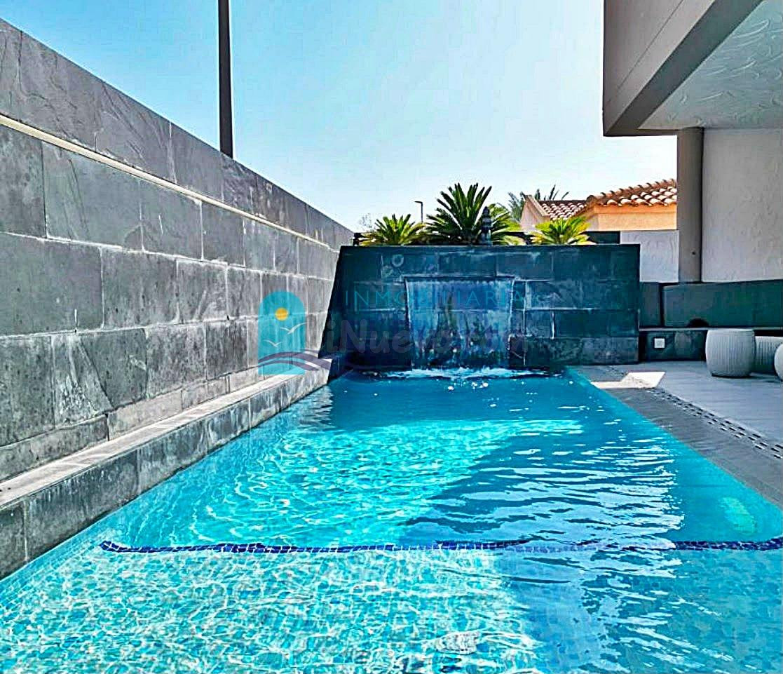 CHALET REFORMADO CON PISCINA PRIVADA EN EL ALAMILLO - REF 1803