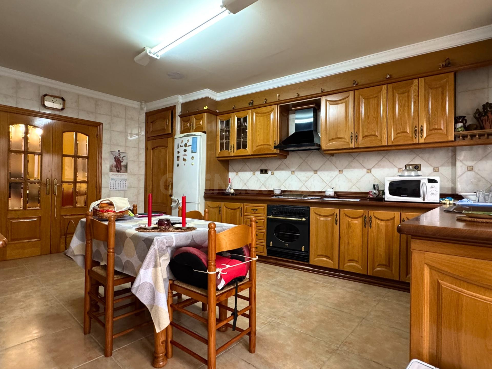 MAGNIFICA CASA EN SILLA CON 6 habitaciones