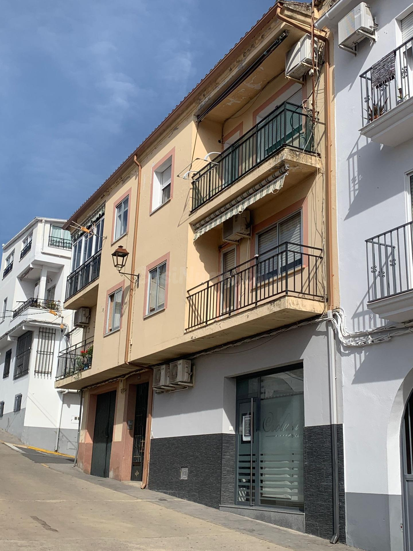 PISO EN MALPARTIDA DE PLASENCIA.