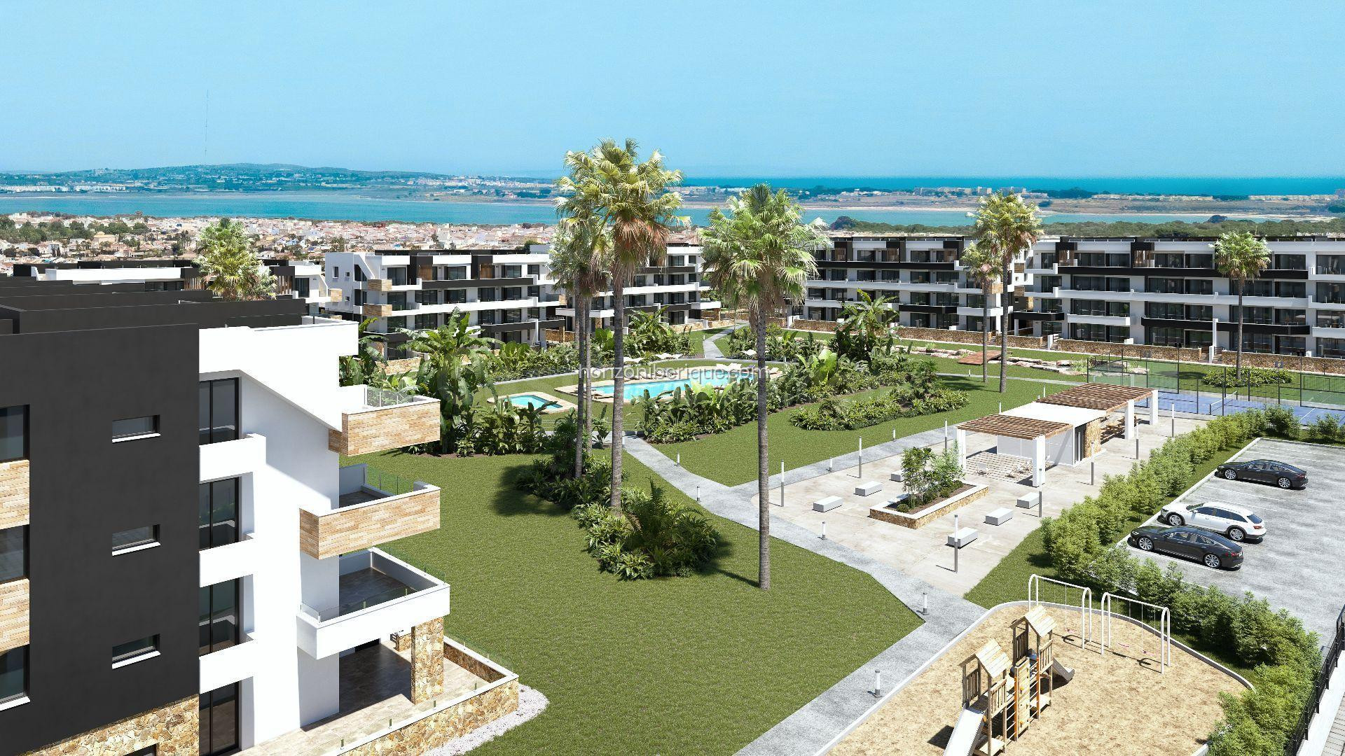 NUEVO RESIDENCIAL EN TORREVIEJA – ¡SE VENDEN TOTALMENTE AMUEBLADOS Y EQUIPADOS!