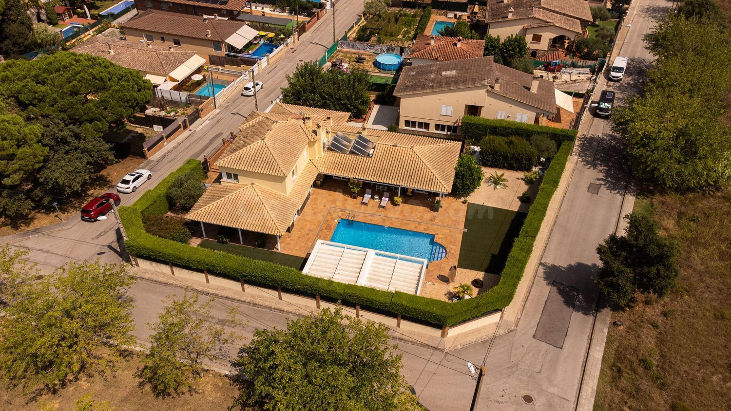 Espectacular villa de lujo con ascensor, piscina, zona wellness y licencia turística potencial en la Costa Brava