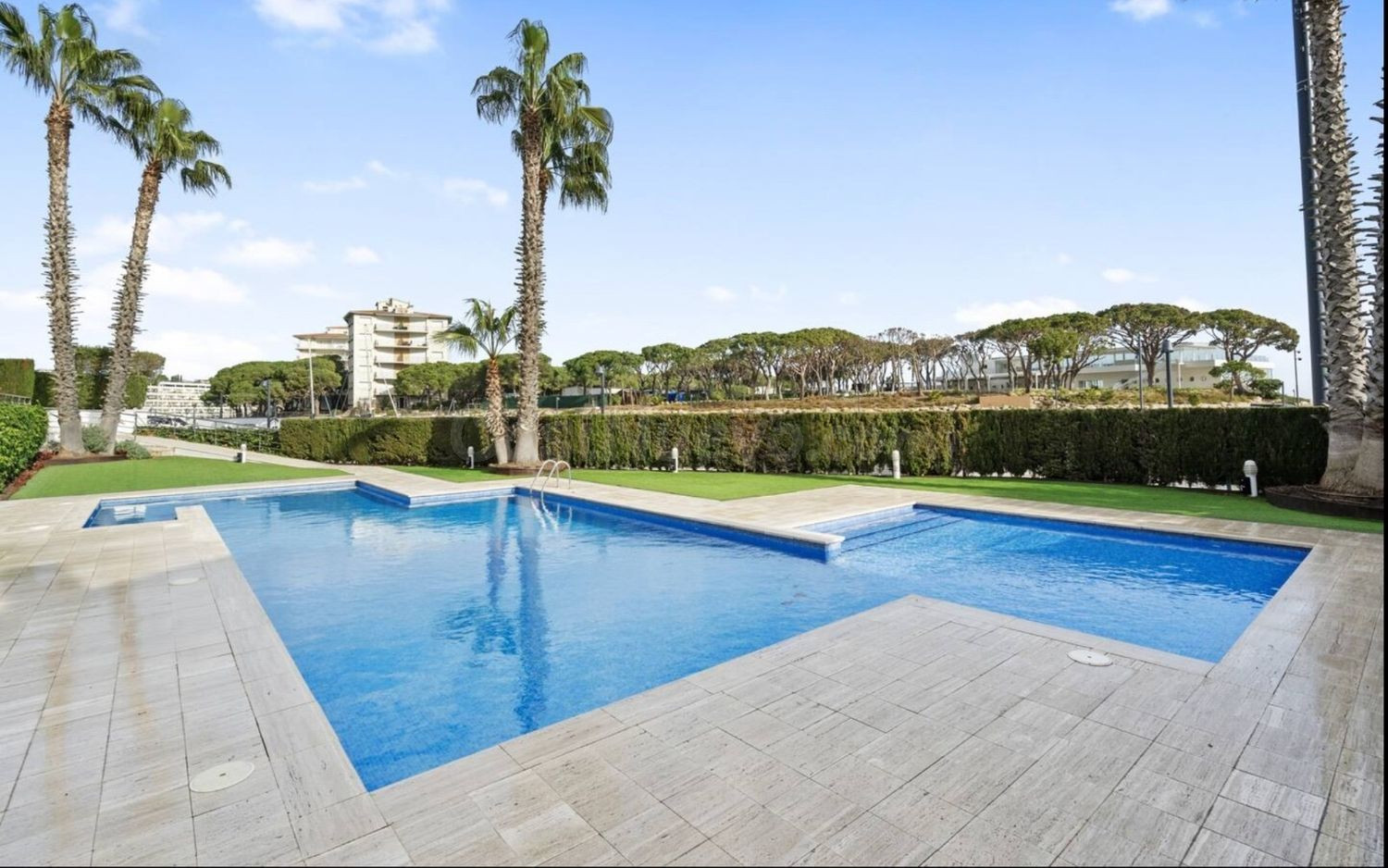 Piso exclusivo amueblado en Port d’Aro, con vistas al mar, piscina y parking