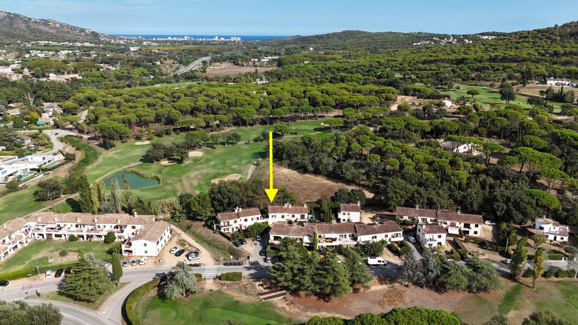 PISO CON PATIO PRIVADO EN EL GOLF DE SANTA CRISTINA D’ARO