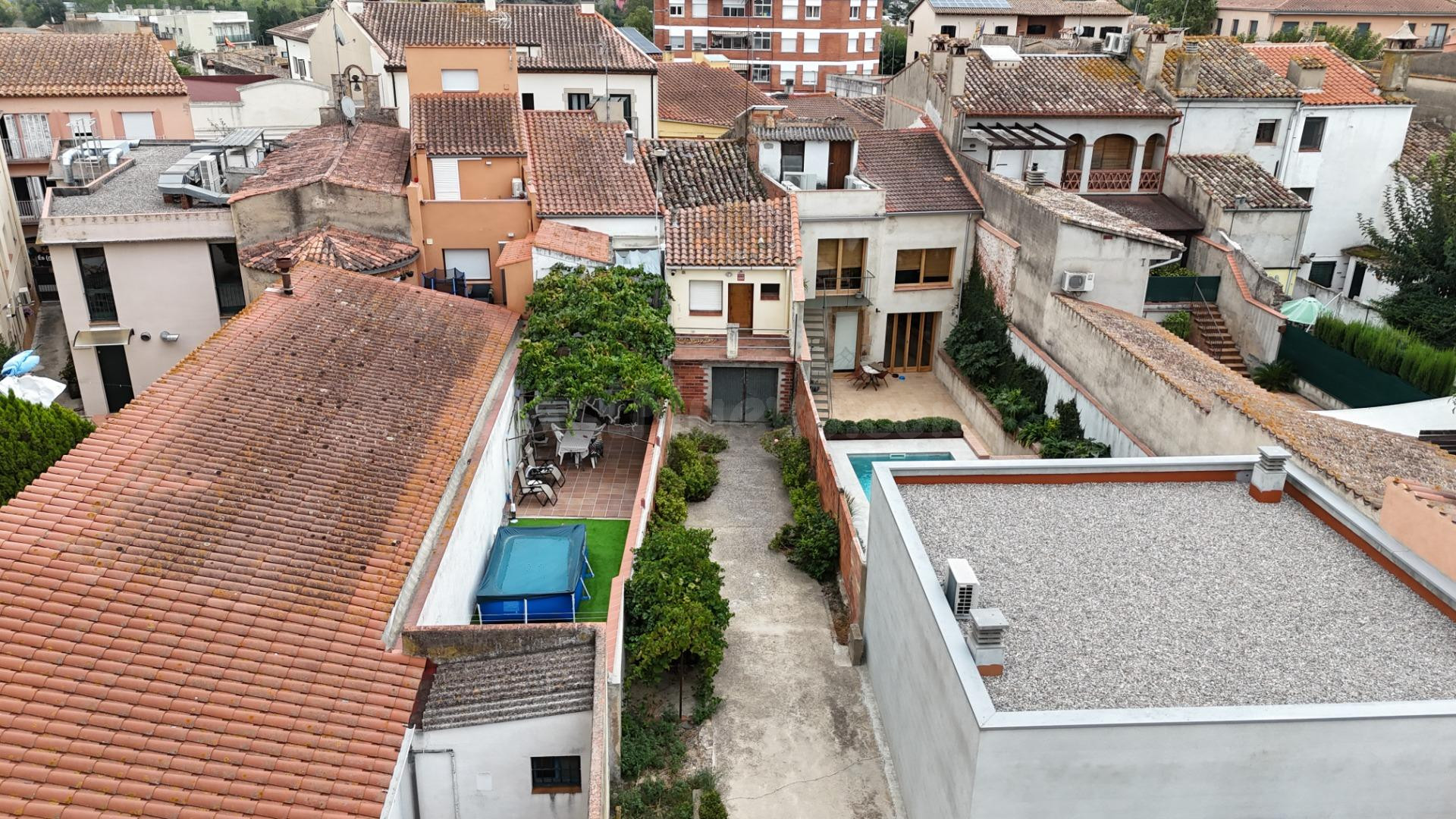Casa en el centro de Maçanet de la Selva — para reformar a tu gusto