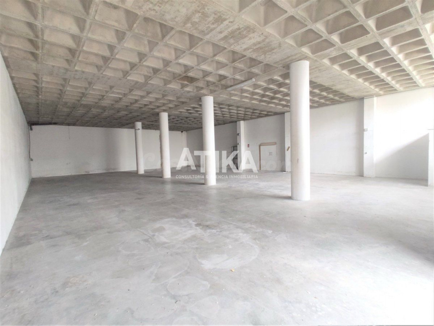 NAVE VENTA JUNTO CASCO URBANO