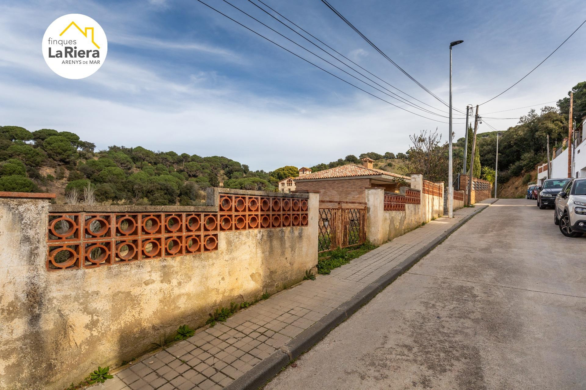 PARCELA EN URBANIZACION  PROXIMA AL PUEBLO
