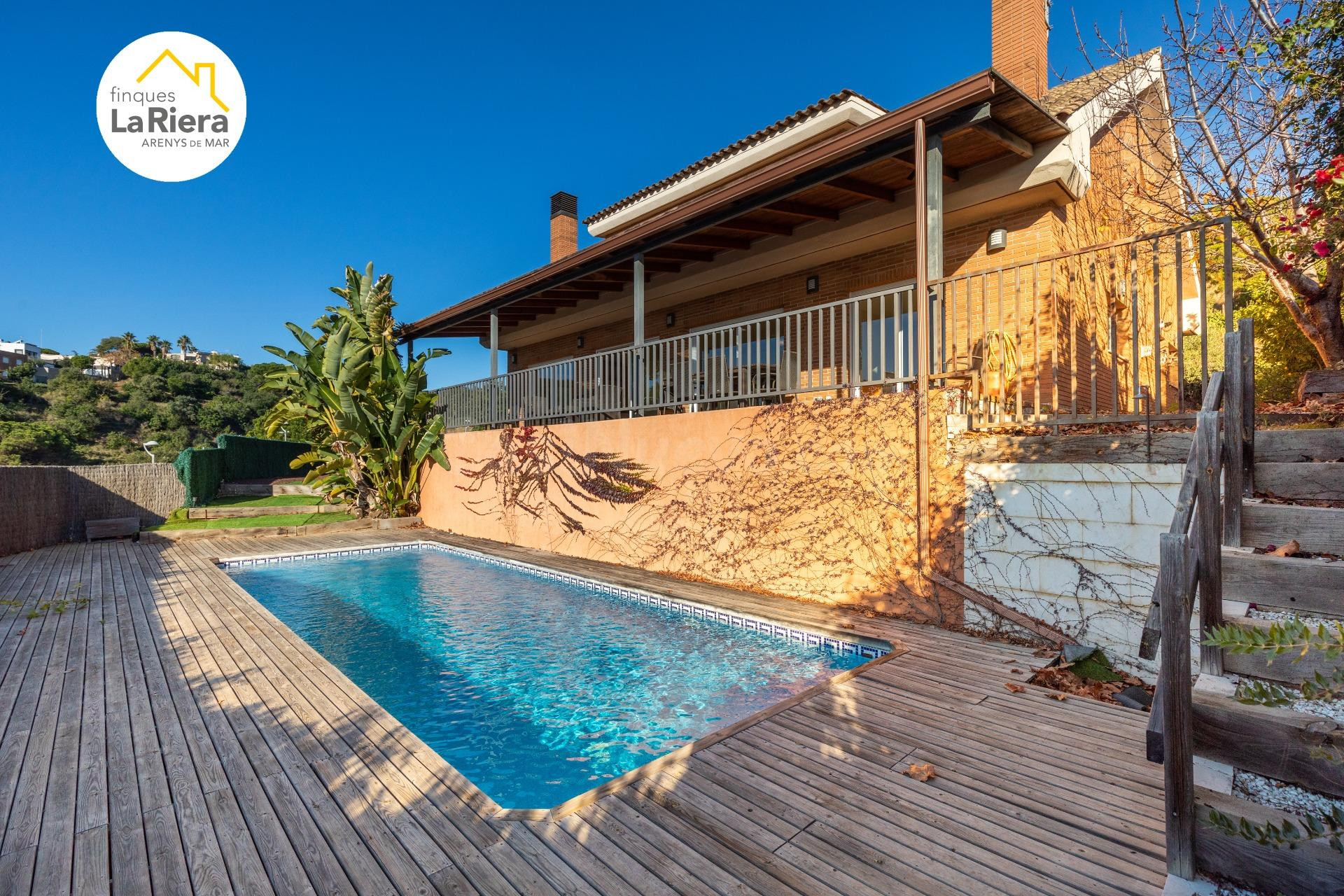 FABULOSA CASA A 4 VIENTOS CON VISTAS A MAR Y MONTAÑA !! - foto 2