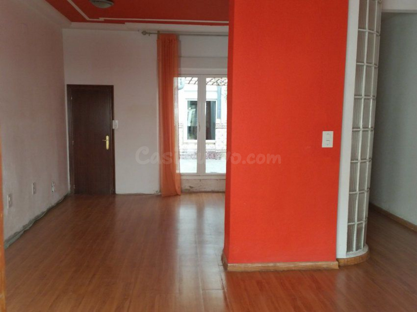 LOCAL COMERCIAL EN ALQUILER, UBICADO EN CALLE PEATONAL DE ONTINYENT