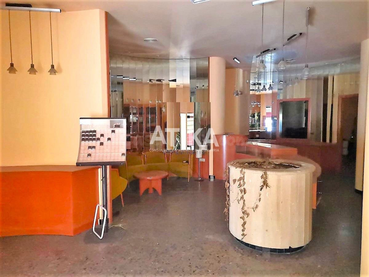 LOCAL ALQUILER MUY PRÓXIMO A ZONA DE COLEGIOS