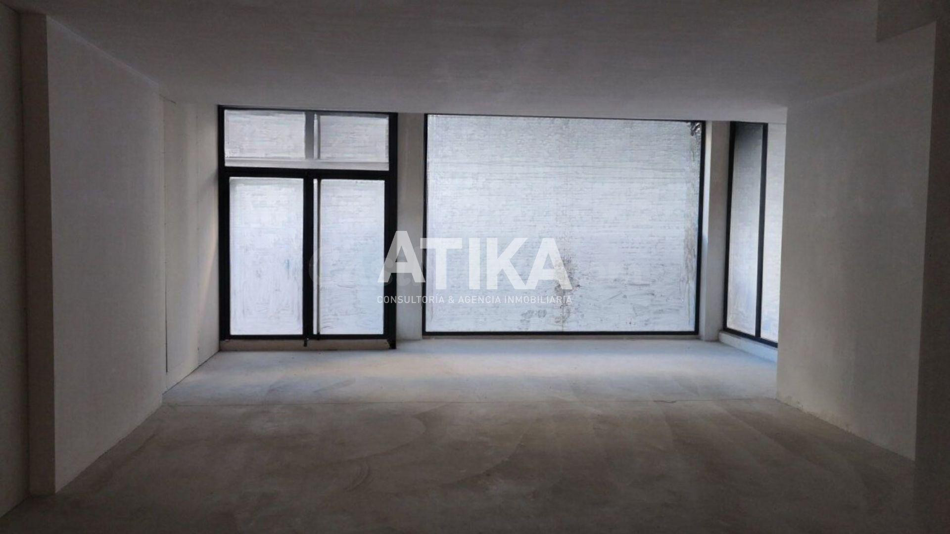 LOCAL COMERCIAL JUNTO CENTRO COMERCIAL