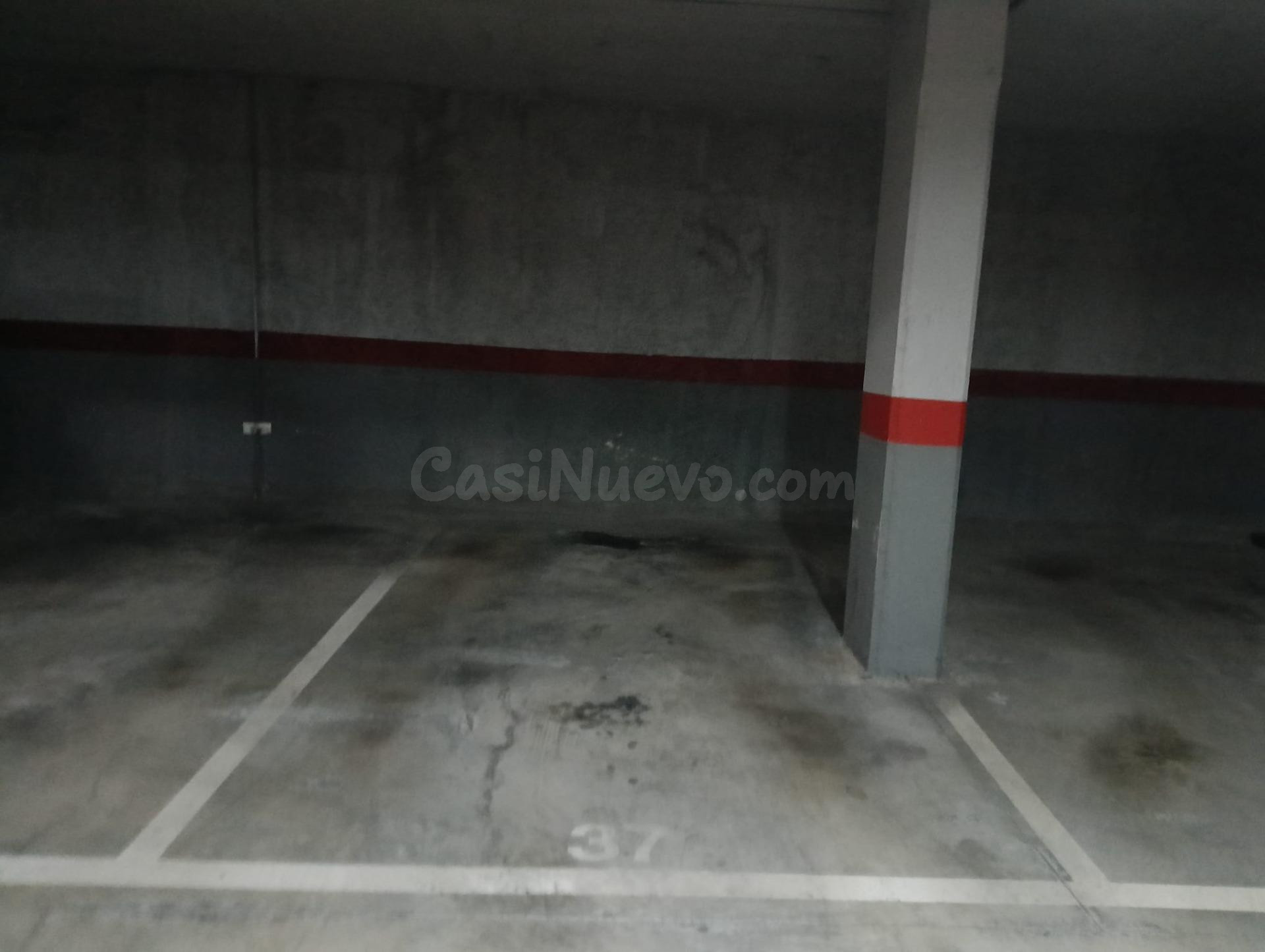 PARQUING EN ALQUILER EN CALLE DOEDES 52