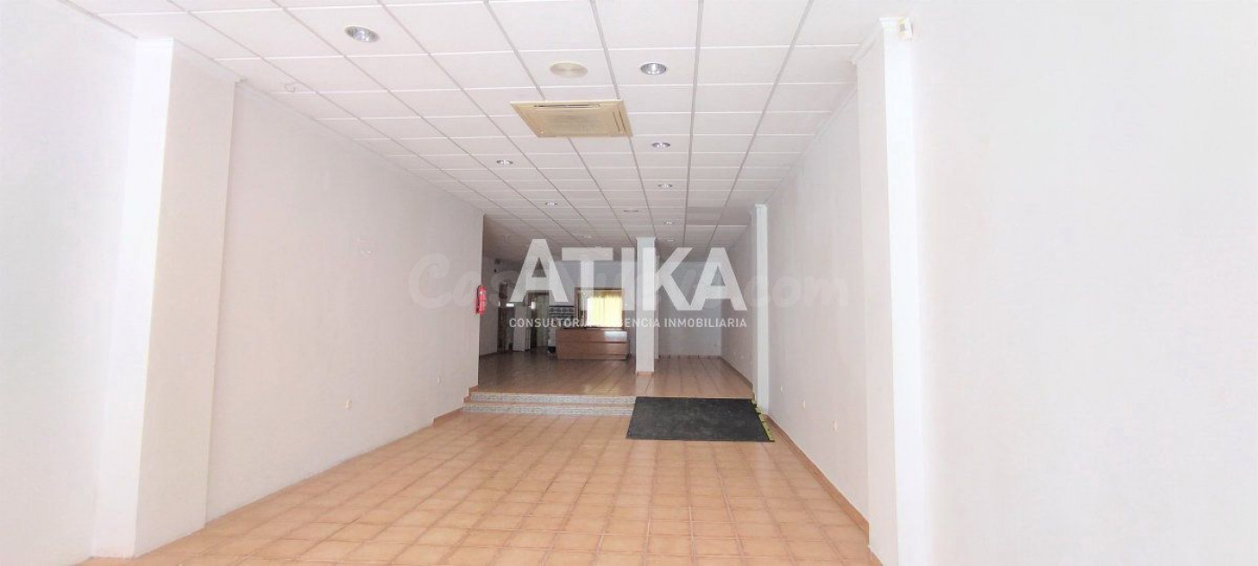 Local comercial 1 habitación 275m² en alquiler - El Llombo