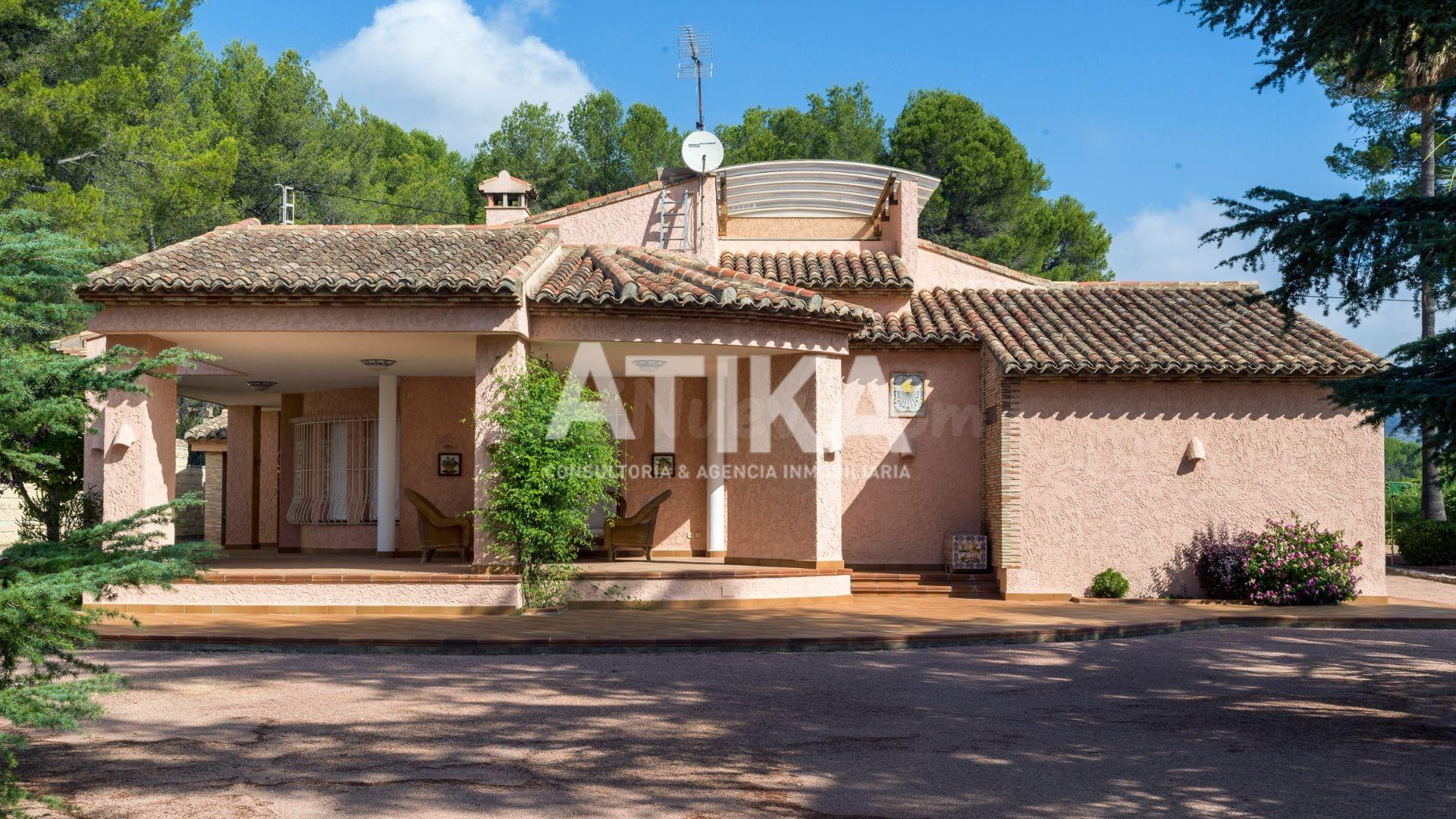 CHALET EN VENTA DE ENSUEÑO EN SANTA ANA, ONTINYENT