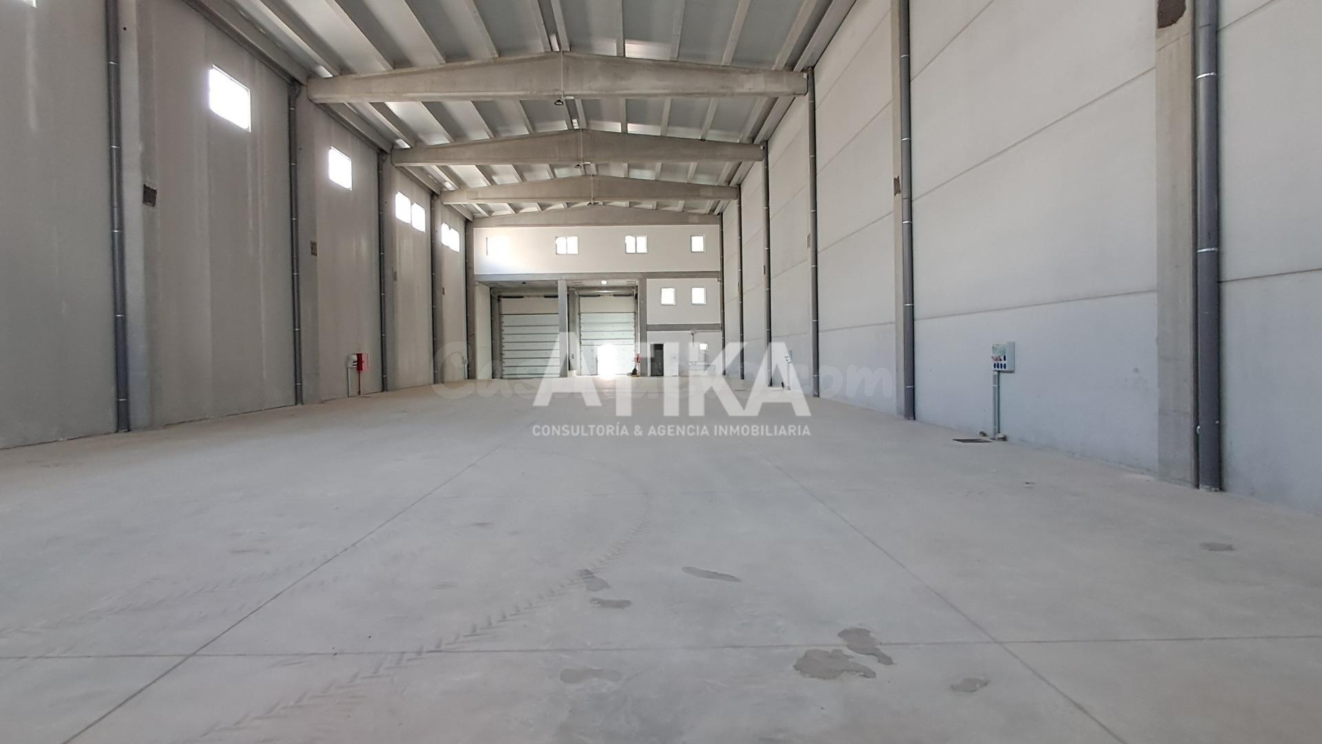 NAVE INDUSTRIAL EN ALQUILER  1000M2 DE NAVE MÁS OFICINAS EN ONTINYENT