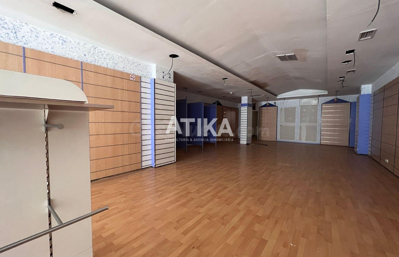 Local comercial disponible en Ontinyent.