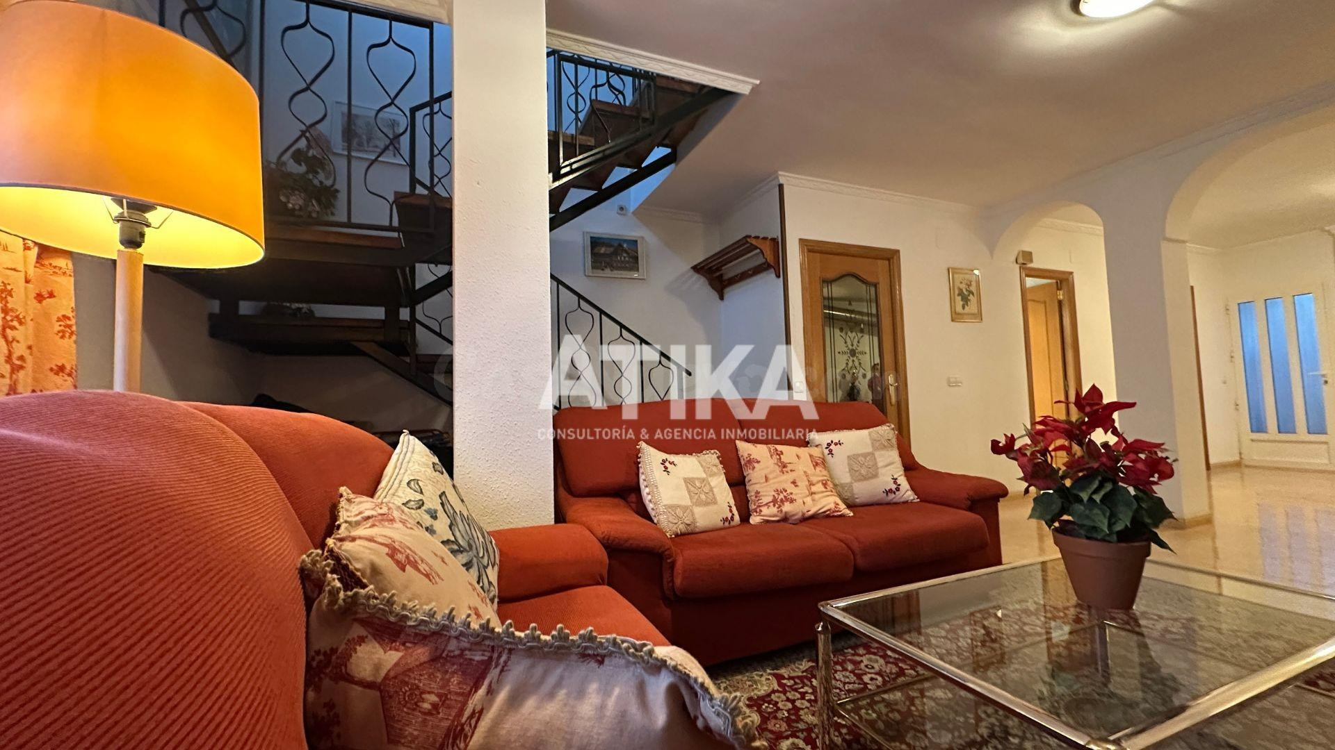 CASA ADOSADA EN VENTA - ALBAIDA