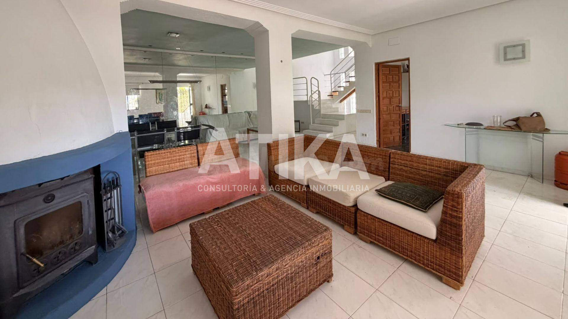 CHALET EN ALQUILER - ONTINYENT