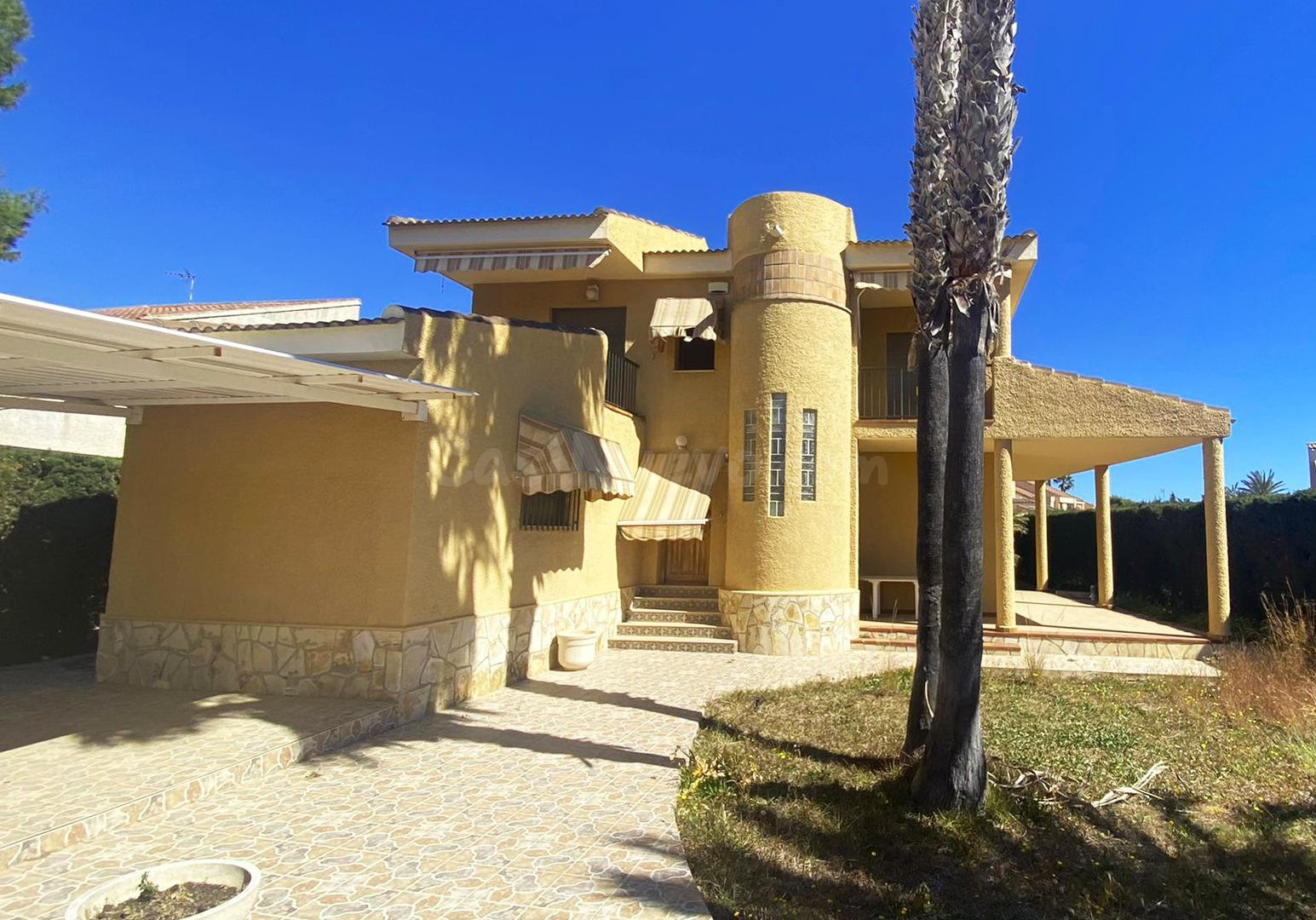 Villa 4 habitaciones 201m² en venta - Altos de Campoamor
