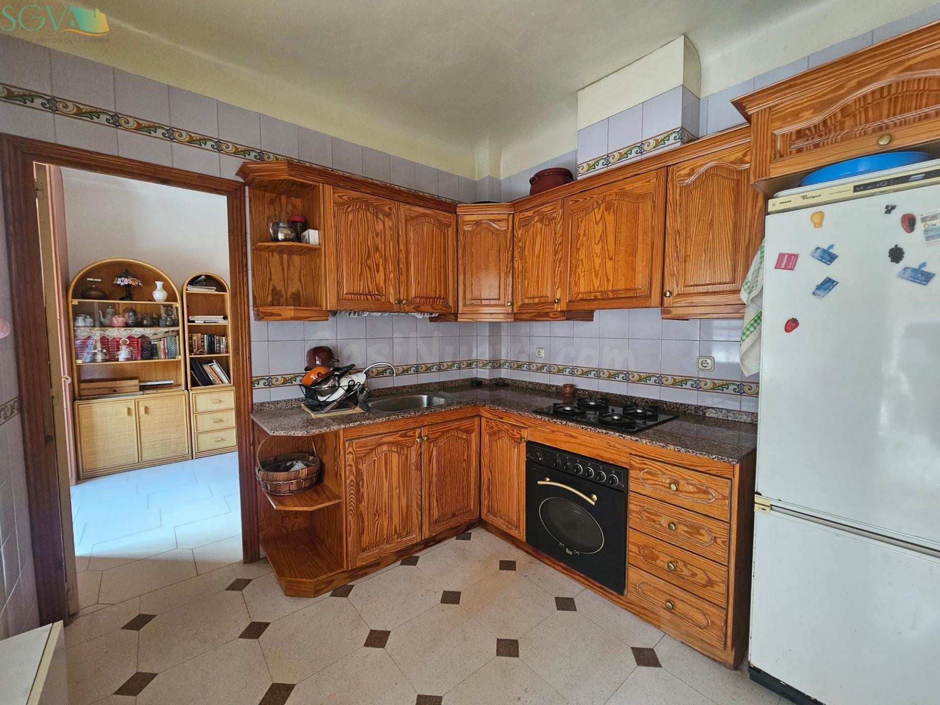 SE VENDE SEGUNDO PISO EN EL CENTRO DE NOVELDA - ALICANTE