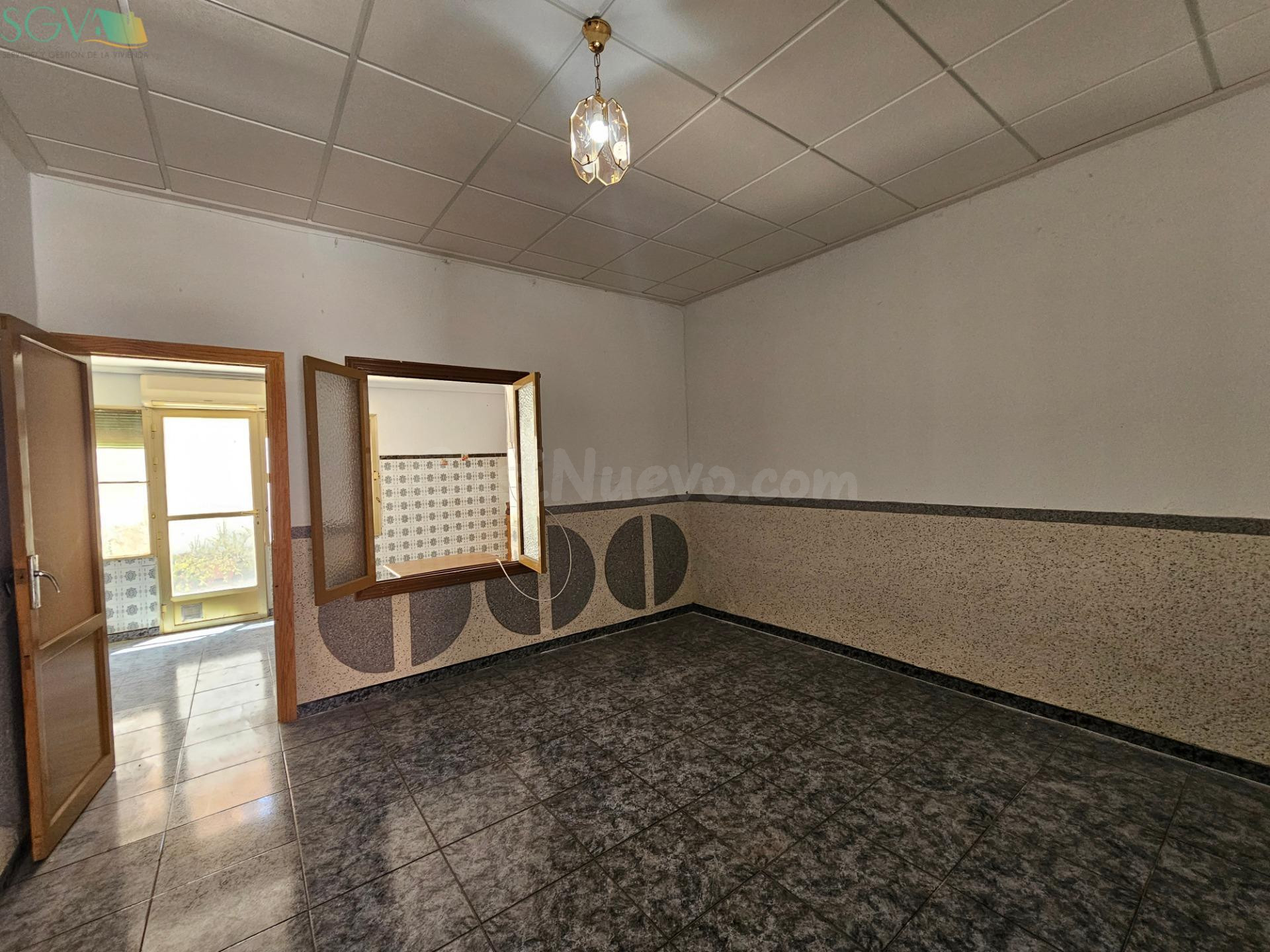 SE VENDE CASA EN EL BARRIO DE LAS HORCAS - NOVELDA (ALICANTE)