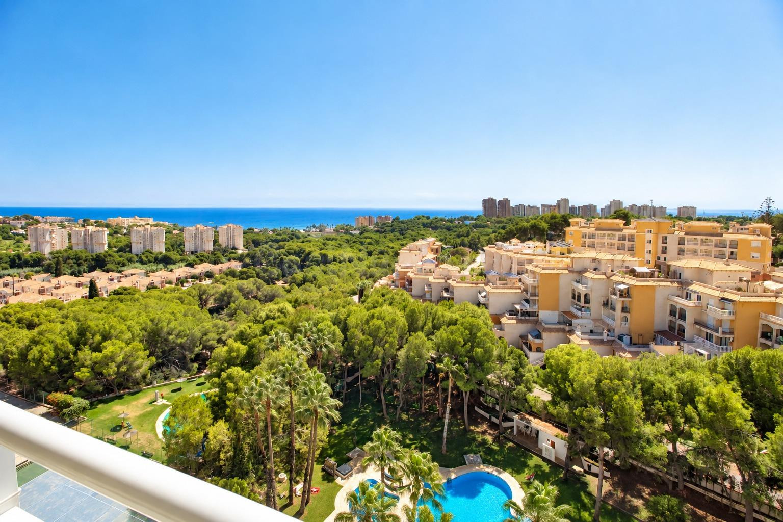 Apartamento con vistas al mar en Campoamor, Orihuela Costa