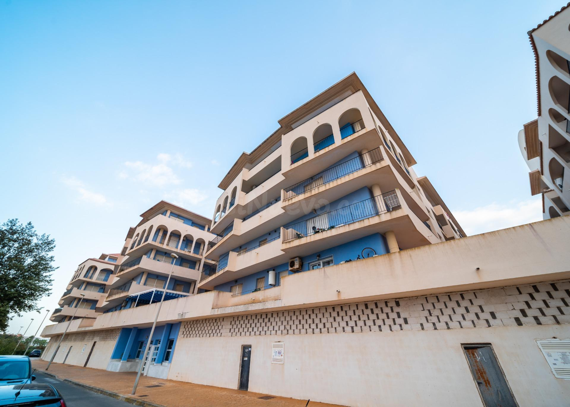 Local en venta en Almerimar