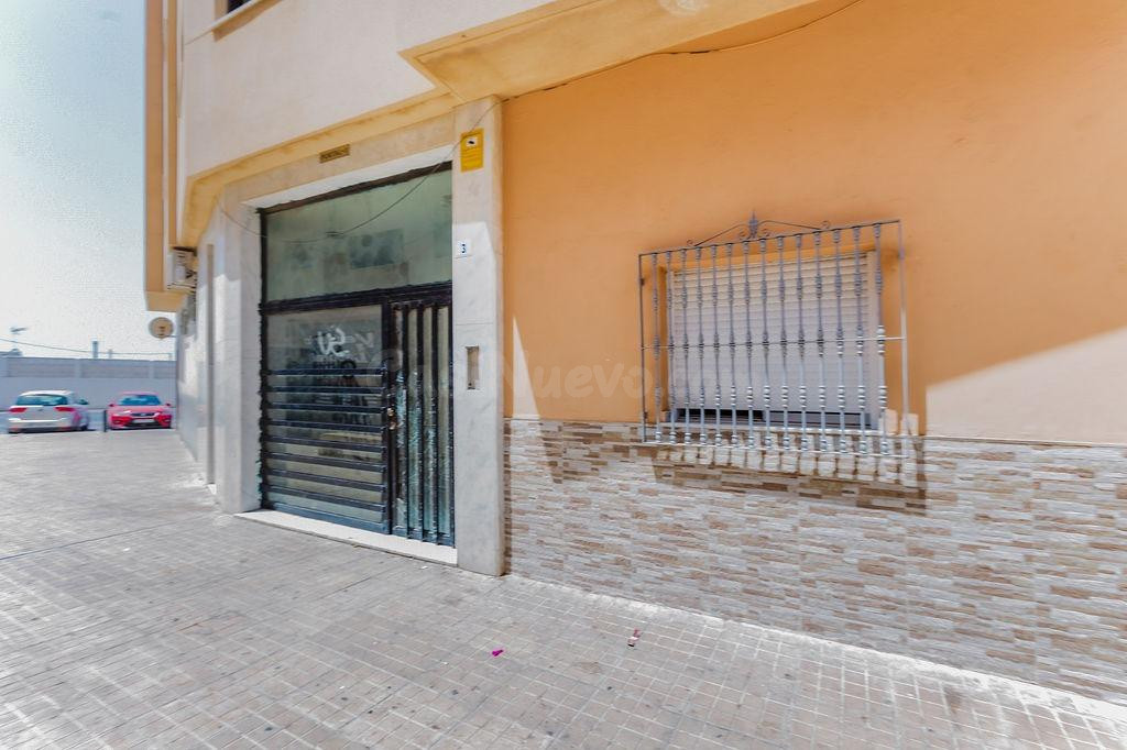 Piso de 2 dormitorios con terraza en Las Norias de Daza