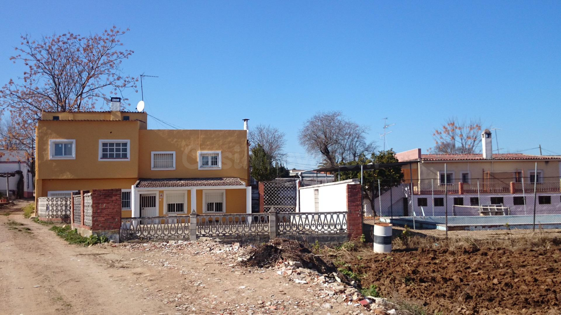 VENTA CHALET CON TERRENO CTRA VALVERDE (BADAJOZ) - foto 4