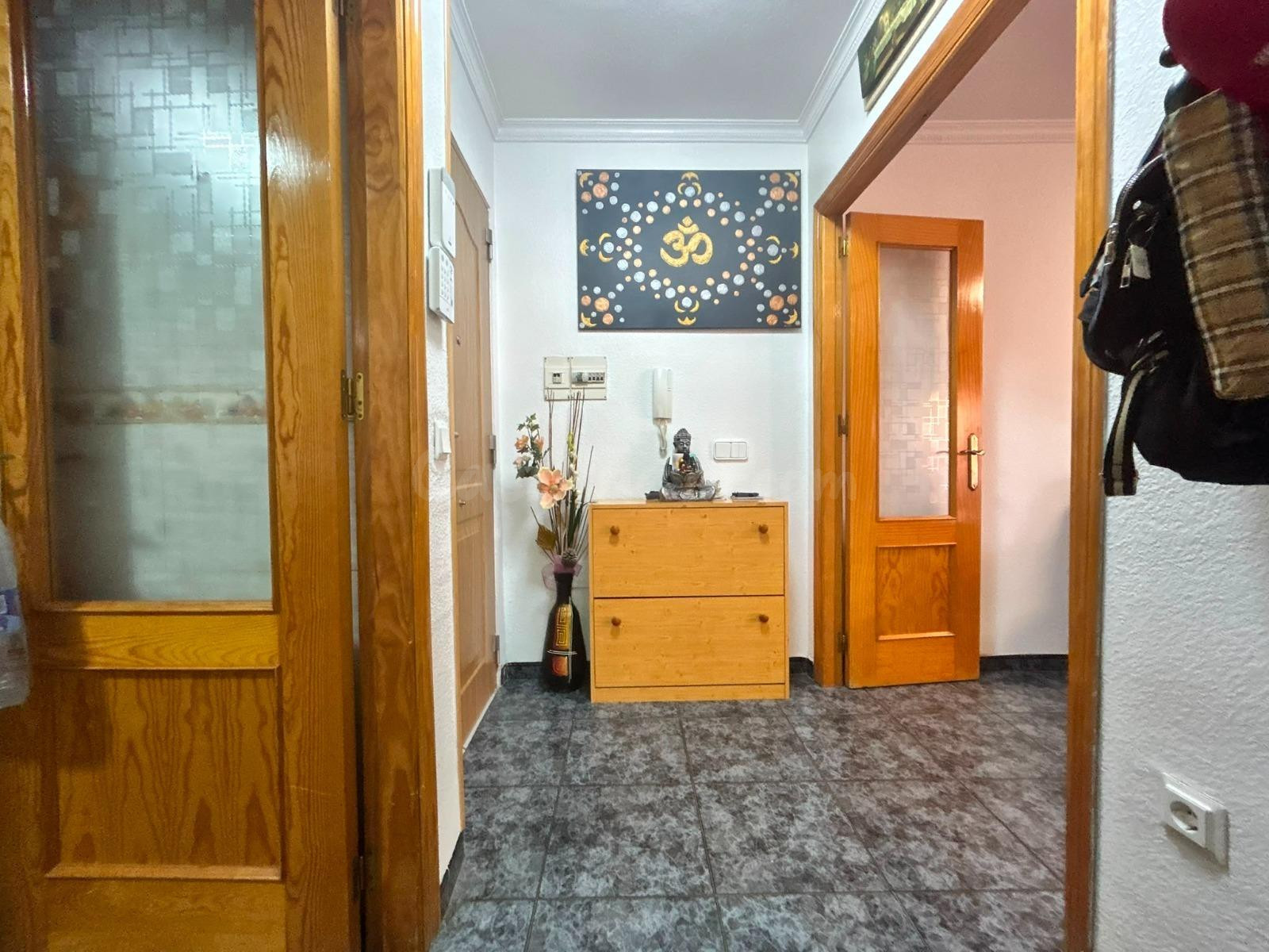 Piso de 4 dormitorios en el centro de El Ejido - foto 3