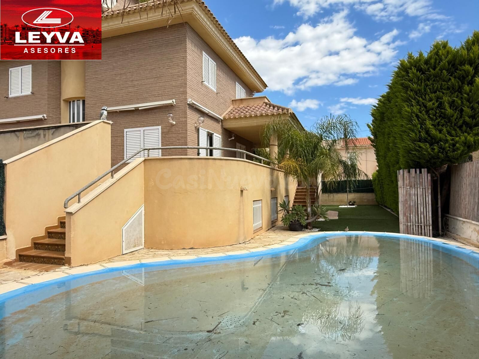 EXCLUSIVO CHALET EN VENTA EN BOLNUEVO CON VISTAS AL MAR