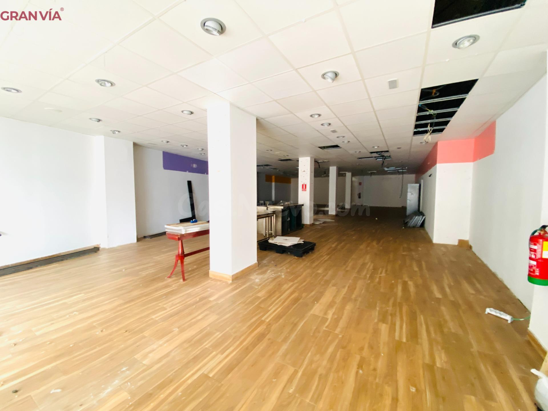 Local comercial en alquiler en La Estrella
