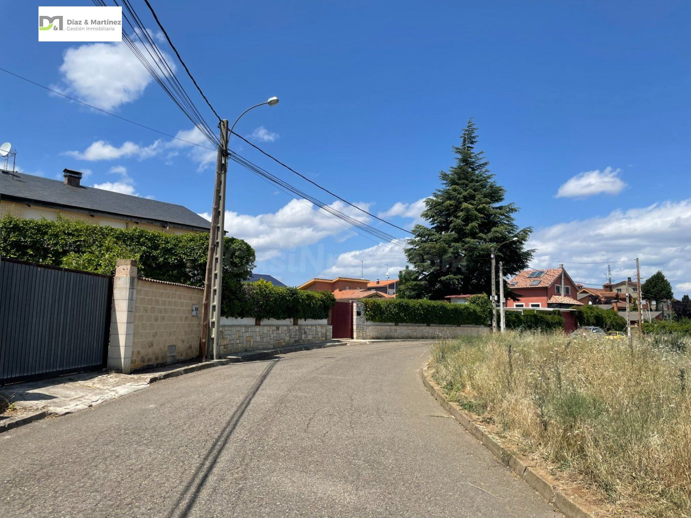 PARCELA URBANA EN LAS LOMAS 637 M2