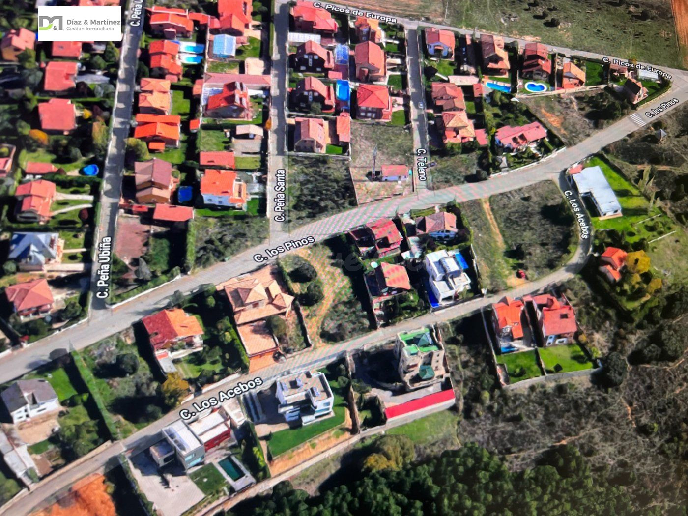 PARCELA URBANA DE 600 M2 EN LAS LOMAS