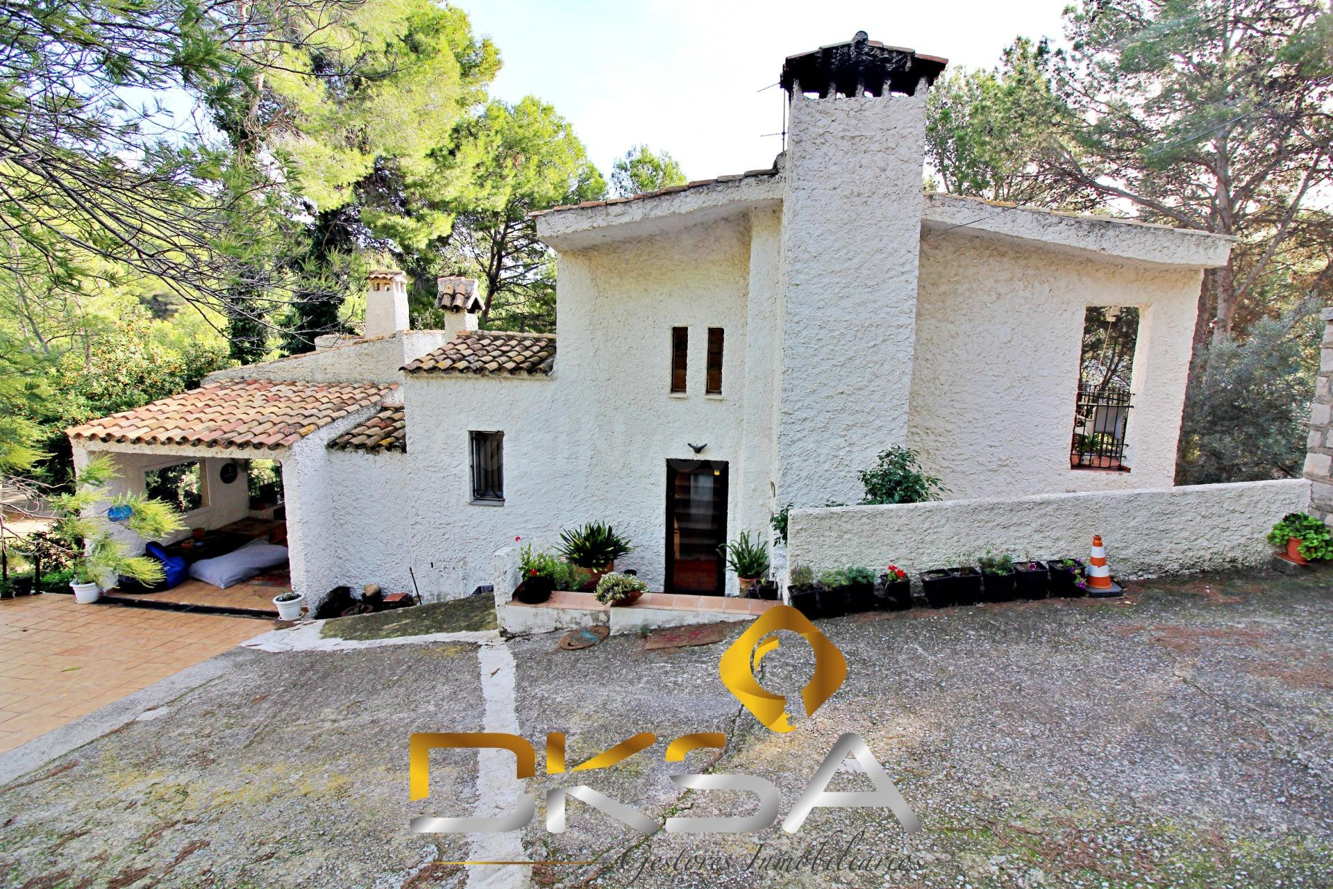 Gran villa en venta lista para entrar a vivir en urbanización el Refugio en el Desierto, Benicásim