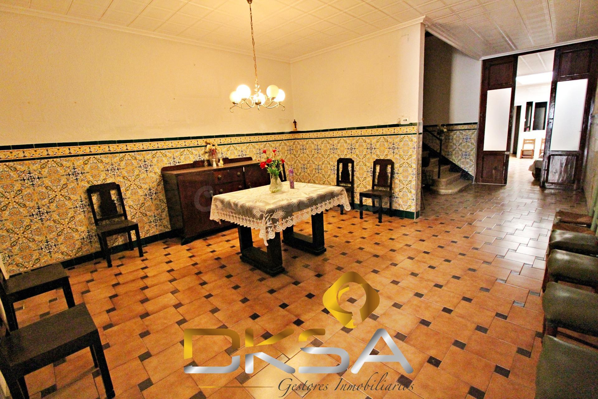 Amplia casa con 6m de fachada en venta, Vila-real