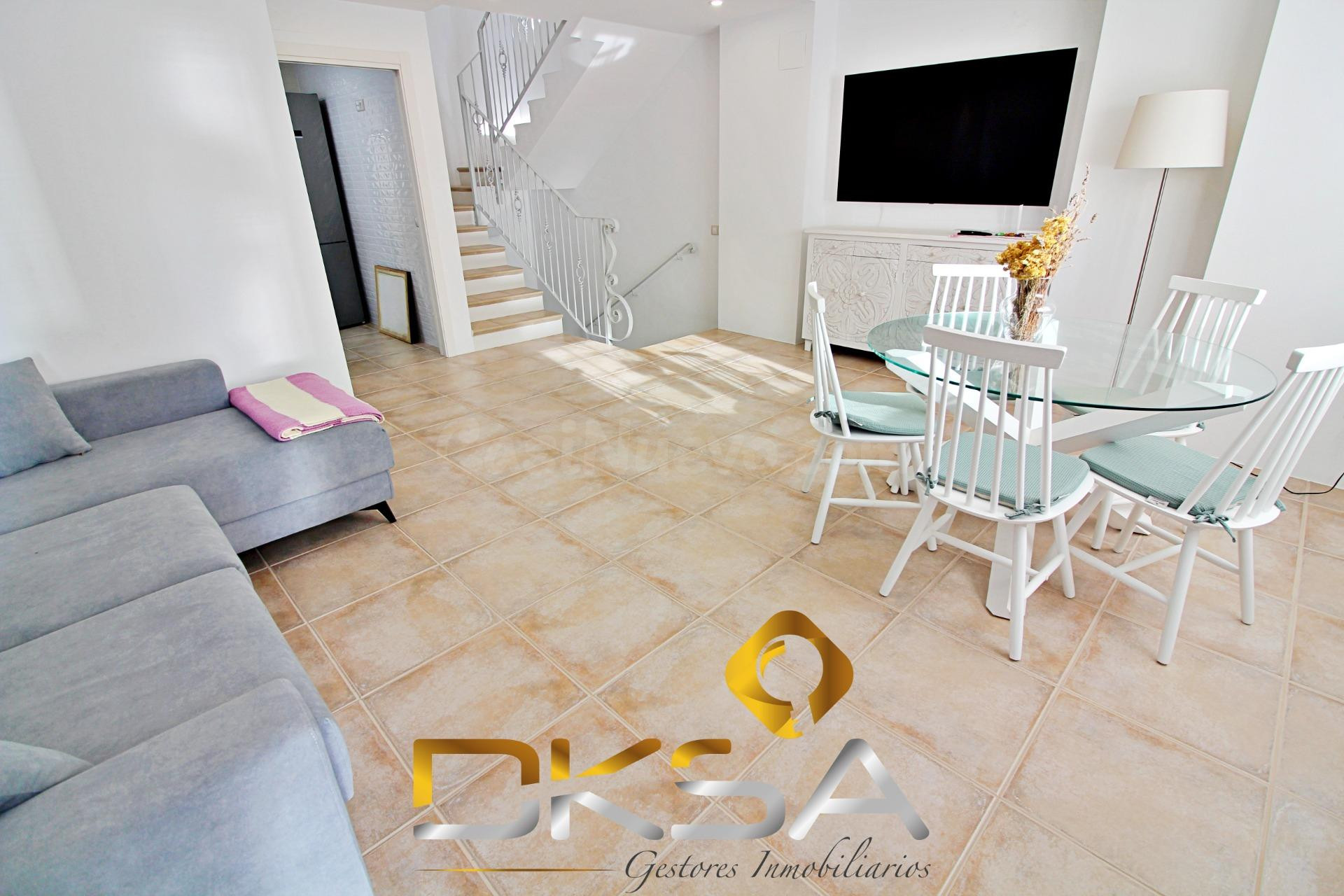 A la venta preciosa casa reformada en 2ª línea de playa, Torreblanca