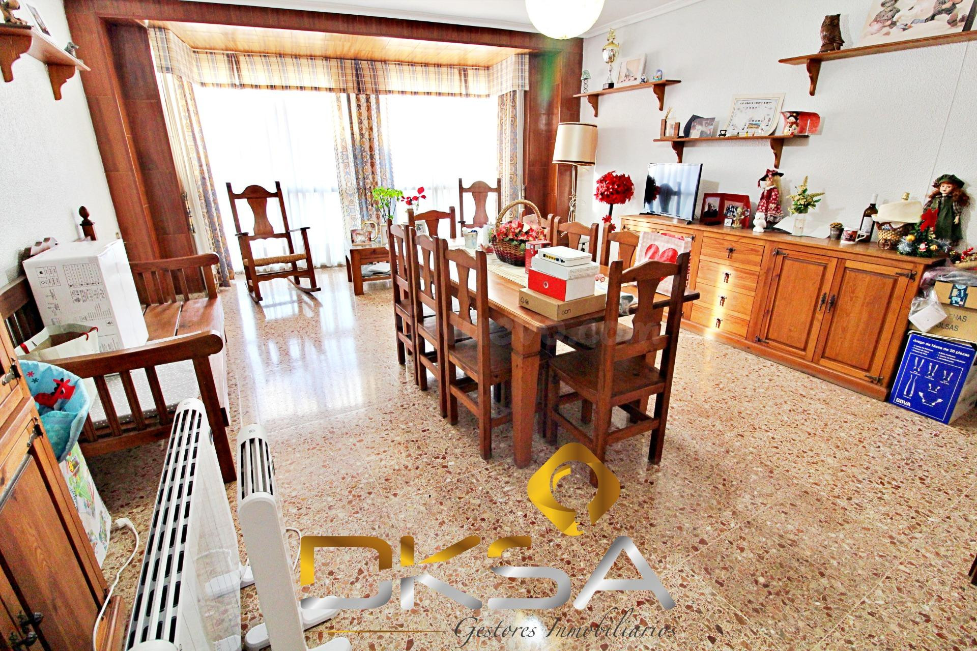 Amplia casa en venta en la calle Calvario de Vila-real