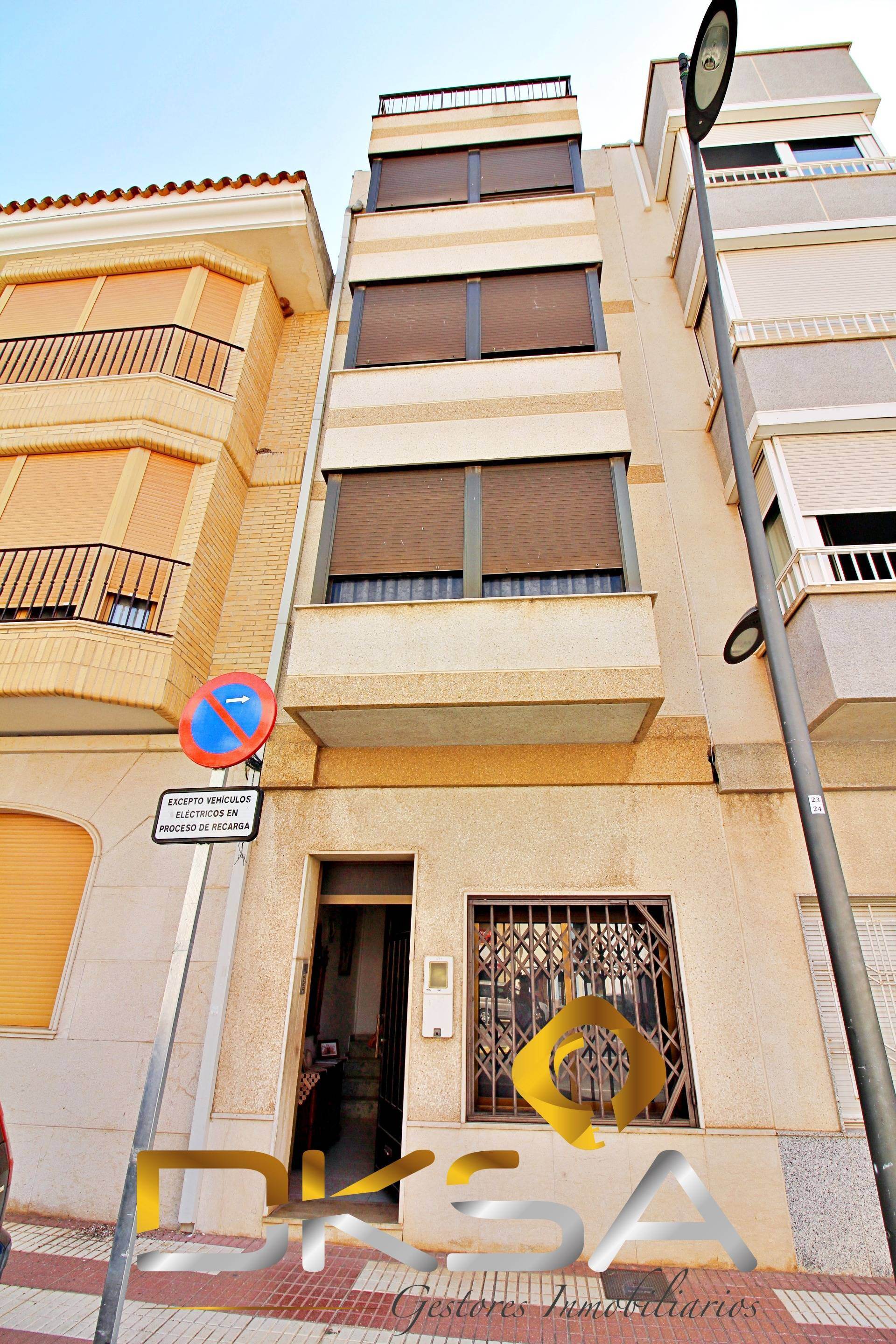 ✨ CASA CON GRAN POTENCIAL EN PLAZA ESPAÑA, TORREBLANCA ✨