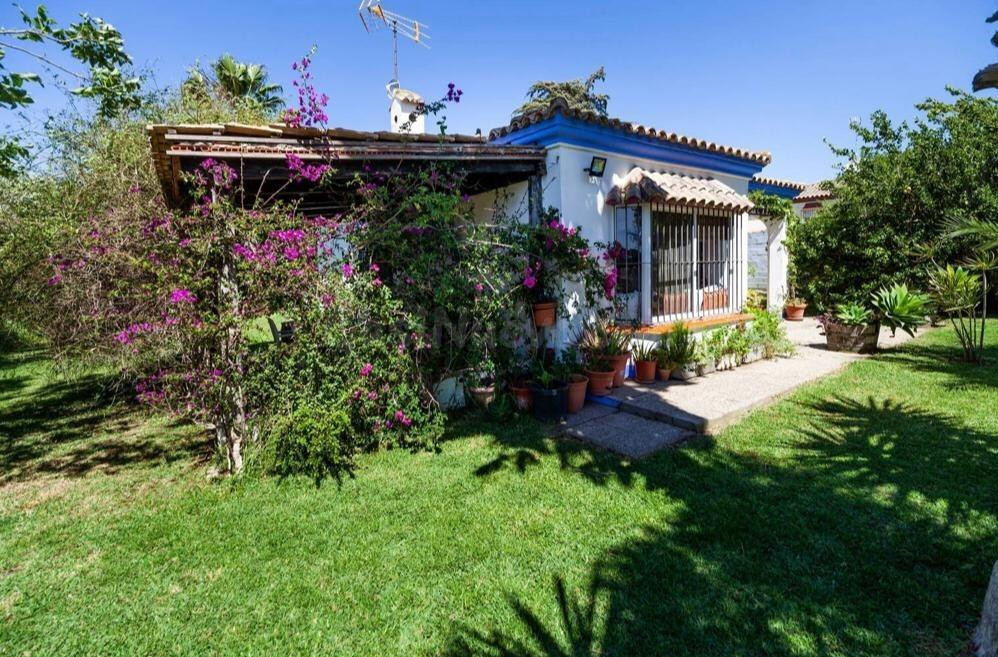 ¡OPORTUNIDAD CHALET HIPOTECABLE ZONA PINAR DE LOS FRANCESES!
