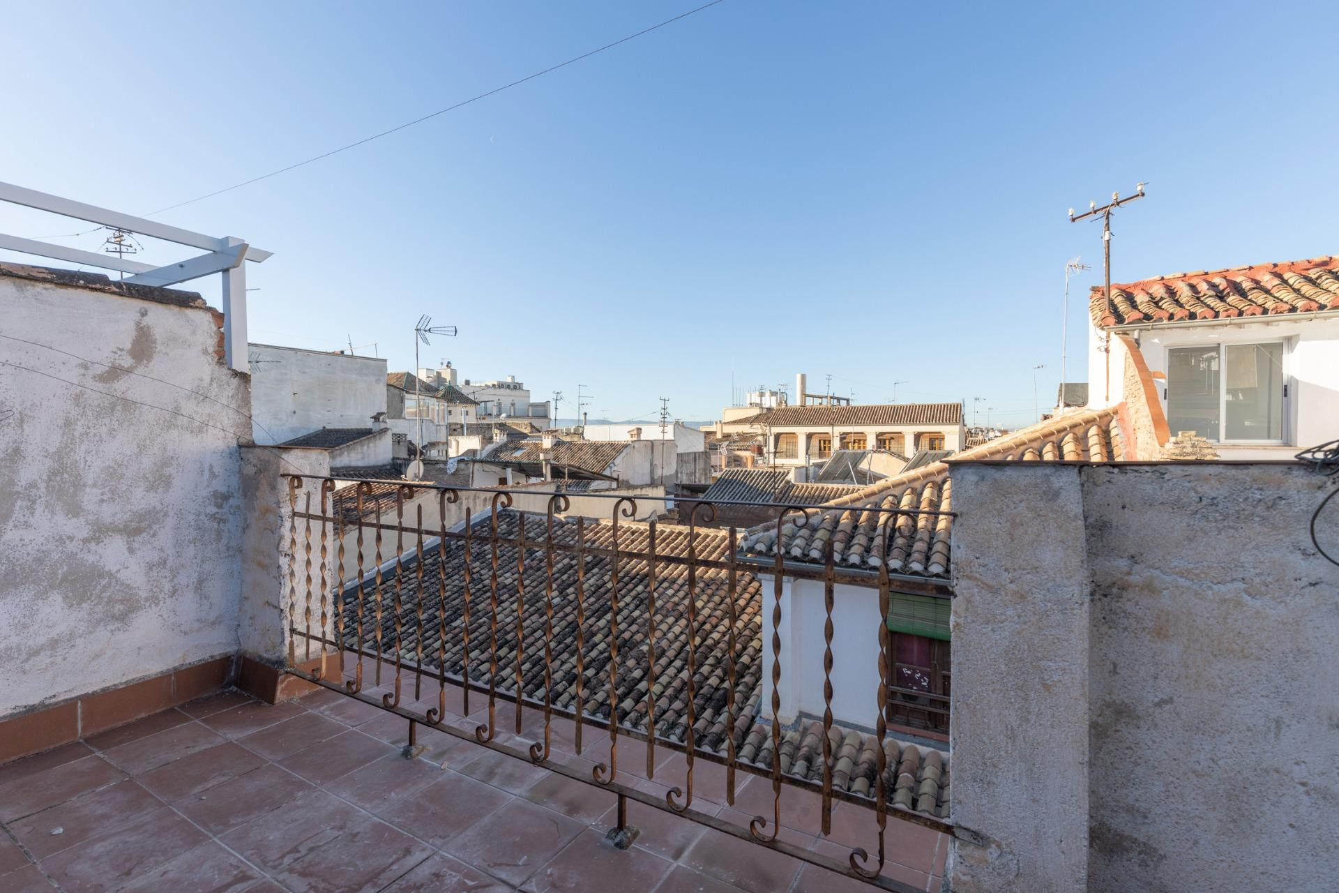 Atención Inversores Casa a Reformar en el centro de Granada