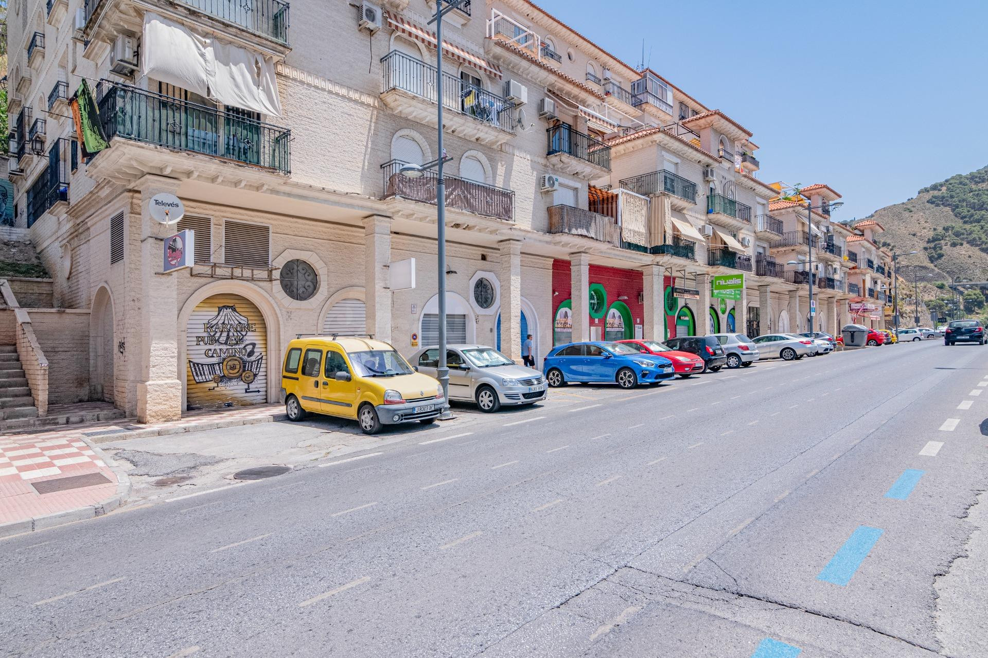 VENTA DE LOCAL COMERCIAL INSONORIZADO
