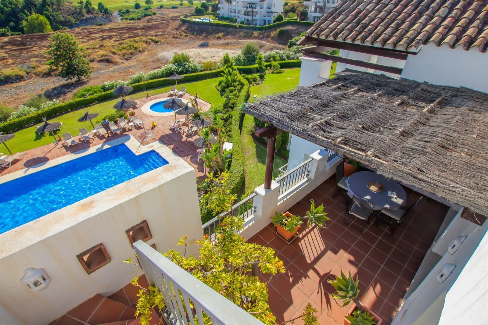 Ático Dúplex con Vistas Panorámicas al Mar en Los Arqueros, Benahavís – Venta de NUDA PROPIEDAD